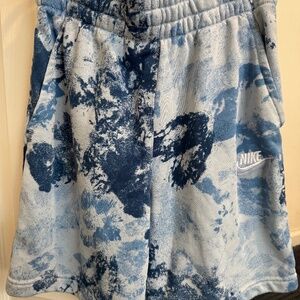 Nike Sportswear Club Fleece Tie-Dye Shorts - Older Kids Large